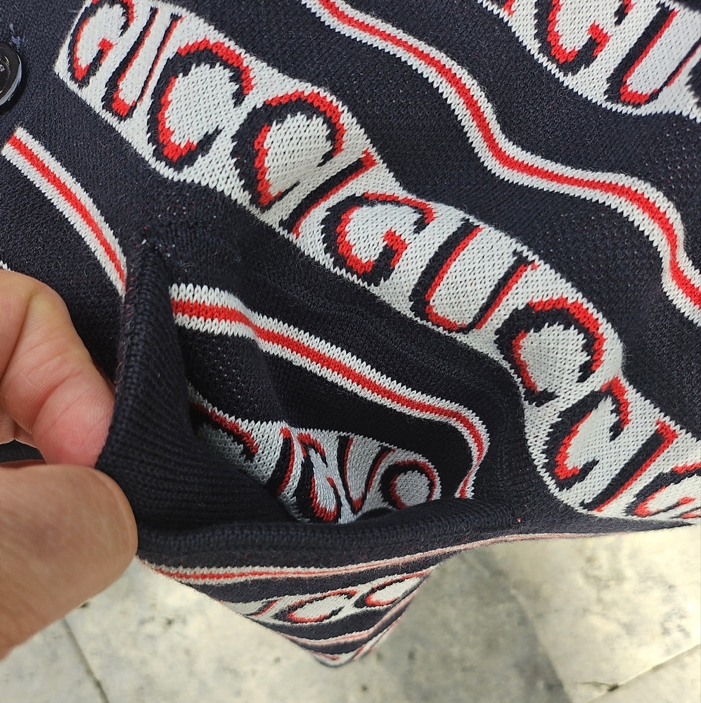 Gucci Black and Red Logo Cardigan - Picture 7 of 14